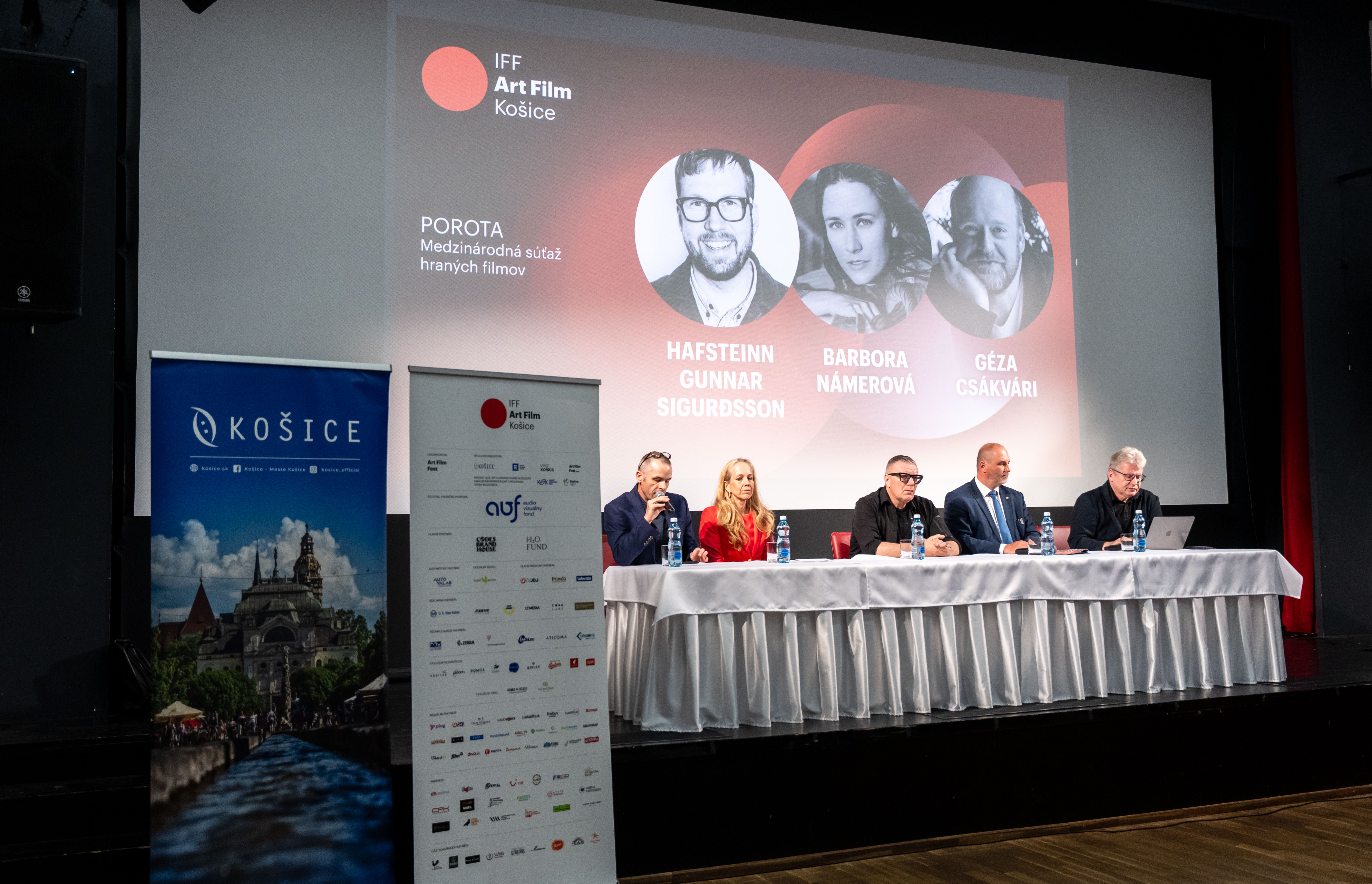 Tlacova konferencia - Medzinarodneho filmoveho festivalu ART FILM -1-17